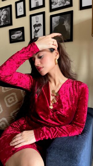 Urvashi Pardeshi Instagram - Beautiful beautiful neck piece, earrings and ring by @miyuandmoka
Shot by my favourite - @pranjaldatta_
.
#instagood #reelforyou #outfit #jewelry #love