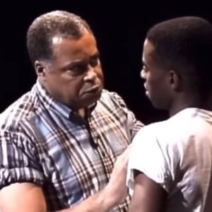 Uzo Aduba Instagram - You are born a King. James Earl Jones holds the key to so many parts of our memories, our hearts. My husband and I were watching this very clip a few weeks ago, moved, still, by his power. Thought I’d share it here, if you guys haven’t ever seen it. Definitely worth the watch. 

What a force of nature. 

In every medium. May he forever rest, his race most surely won.