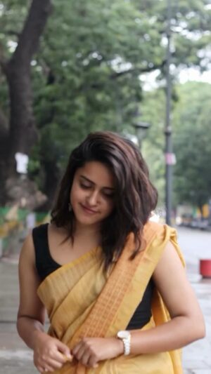 VJ Kalyani Instagram - Me being me in saree is a flex🫠
...
Cuts: @thixadda 
Cam: Sanjay