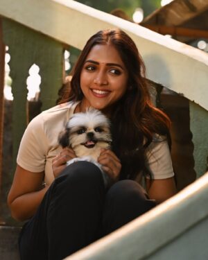 Vaishali Raj Instagram - There is nothing truer in this world than the love of a dog🤍