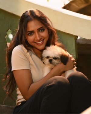 Vaishali Raj Instagram - There is nothing truer in this world than the love of a dog🤍