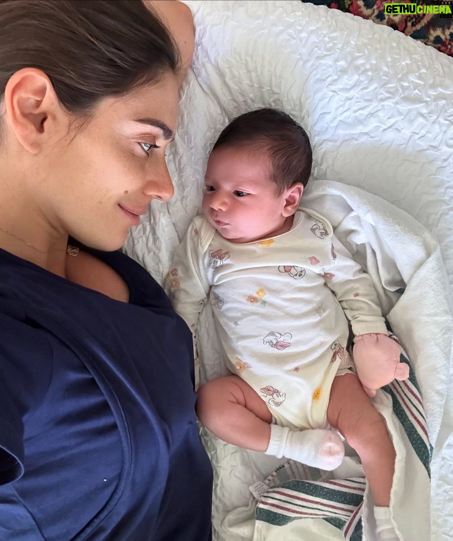 Valentine Thomas - 5.8K Likes - Key takeaways so far:
- Do not share any parenting decisions, people are psychos about kids and have very strong opinions (even if they don’t have kids)
- I’ve never felt so useless and useful at the same time
- If you ever given birth, taken care of a newborn and still doubt your capacities in life, you’re out of your mind. If you can do this you can do anything. This is hard 😳
- Sausage nips (IYKYK)
- Giving birth was nothing short of barbaric for me and not magical at all lol (of course it’s worth it)
- Now that I tasted big jugs life, not sure how I’ll go back to small titties life
- No, I don’t love my dog less
- She’s gorging her food like a goose just like mama and gain over a pound in a week. I’m optimistic about introducing French food in a few months😬
- Being back to pre baby weight will be easy peasy. Turns out being a full time cow burns a lot of calories.
- Life is wonderful and I can obsessively stare at her all day. Daniel and I still had a date night last night. With wine. Like grown ups. I guess that’s a parenting decision but wth 🥰
I LOVE HER SO MUCH 🥹 We did good @danielf86