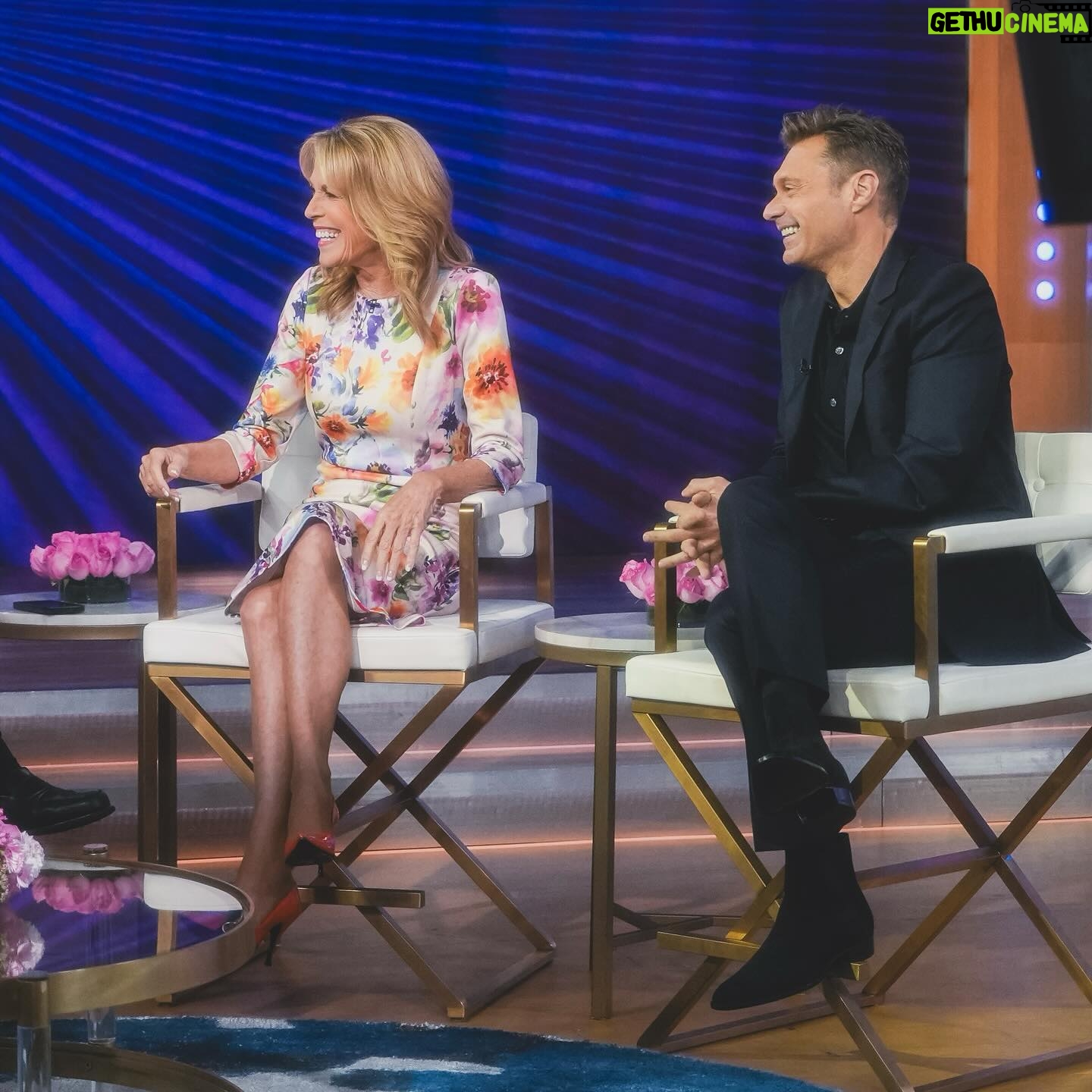 Vanna White - 29.9K Likes - Always great being back in NY🗽 Be sure to tune in to the premiere TONIGHT!