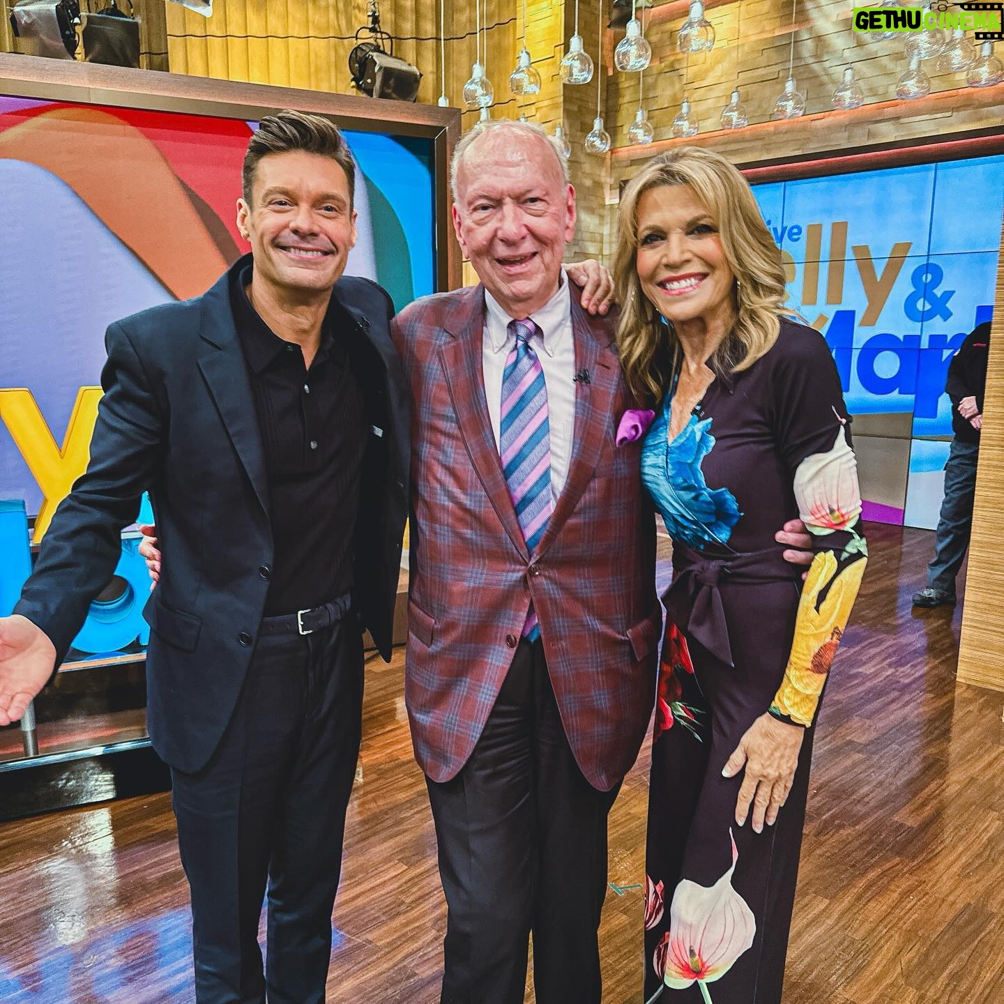 Vanna White - 29.9K Likes - Always great being back in NY🗽 Be sure to tune in to the premiere TONIGHT!