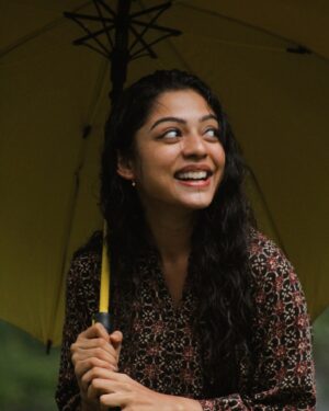 Varsha Bollamma Instagram - Varsha protecting Varsha from Varsha 🤓✅