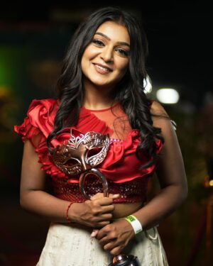 Varshini Suresh Instagram - 🏆 Trust the process.!!

Holding my first award from @vijaytelevision , I would like to thank @thaicreations.2023 for this opportunity and @malarvizhi.thai who provided the best lead role called “Abi” in Nee Naan Kadhal.

And the whole credits goes to my godfather /director @mano.rajasundaram for bringing out the authentic “Abi” in me. 

Glad to be in frames of @elaiyaraja_dop who films the whole serial in his unique way. 

Thank you @akshayapraba you’ve done a great job giving life to voice of Abi! :) 

Always grateful to my big sister & Costume Designer @shethala_the_custom_clothier who have been supportive and takes a lot of effort to make pretty costumes for Abi as well as Varshini. 

My heartfelt thanks to my friends, family and to my little sister/ the woman behind my success @roshinisureshoffl who have been my backbone no matter what.

Special thanks to all my Abi fans who never fails to encourage my performance, keep supporting! :) 

~ Love from Abi & Varshini ❤️

Outfit @d.sign.d 
Shot by @gshotz 
MUA @bharu_artistry 
Hairdo @_city_hairstylist 

#vijaytv #neenaankaadhal #varshinisuresh #neenaankadhal #tamilserial #awards #awardshow #myfirstaward #success #motivation #happy #love #viral #vijaytelevision #9thannualvijaytelevisionawards #vijaytelevisionawards #vijaytelevisionserials #vijaytvserial #proudmoment