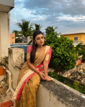 Varshini Suresh Instagram - 🌈

📍Outfit: @shethala_the_custom_clothier 

#explore #explorepage #trending #viral #picoftheday #vijaytv #neenaankaadhal #neenaankadhal #abi #varshinisuresh #photography #outdoor #shoot #instagood #instagram