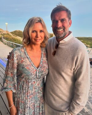 Veronica Ferres Instagram - Einer der coolsten, authentischsten, entspanntesten und beeindruckendsten Menschen, die mir je begegnet sind. 

Danke @kloppo für die Quality Time. 🤩
