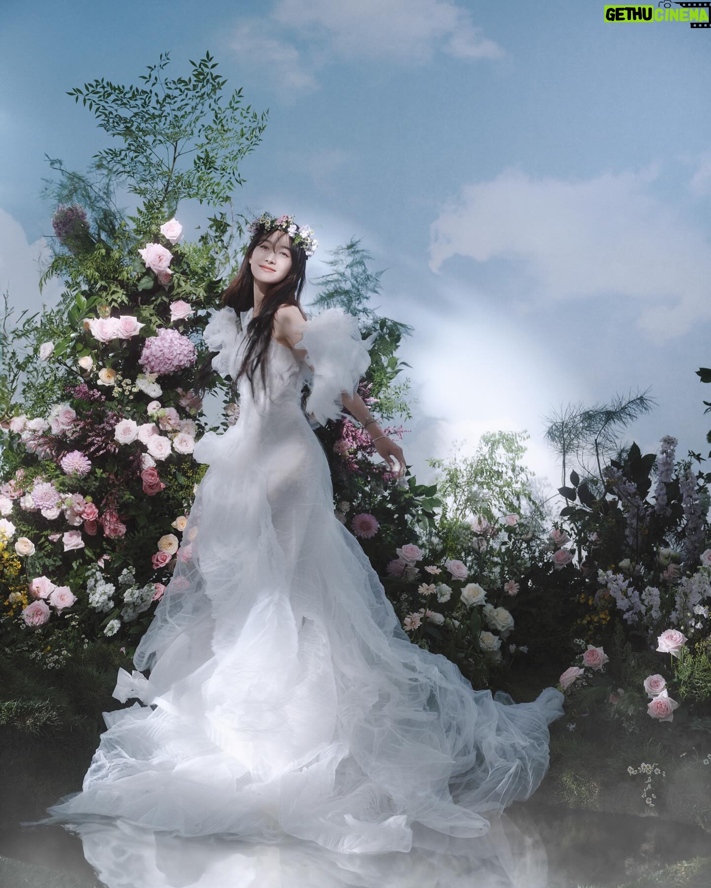 Victoria Song - 159K Likes - 15周年~快乐🎉f(x)
해피 15주년~