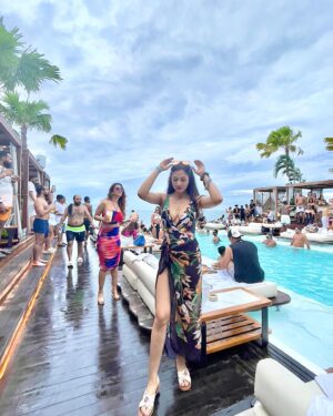 Vidisha Instagram - Be more of you and less of them .
.
.
#beingmyself #vibes #positivity #vidisha #vidishasrivastava #love #vacaymode #wanderer #faraway