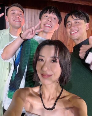 Vincy Chan Instagram - 今次真係好難忘，去左Pandora band房打躉咗兩日😊

好記得on show前大家時間都比較緊迫
經過一番WhatsApp嘅討論之後
Tony話其實如果你有時間可以過嚟夾吓喎
我就話好啊就今晚la😂
於是就通頂去咗佢哋嘅band房夾歌，度和音，分段。
夾到凌晨兩點幾我話我開始肚餓，不如食啲甜品休息一下先🫢
跟住就同被迫夜麻麻食甜品嘅Tony傾下偈la
我話今次真係第一次，我係chill club on show前同合作單位喺Band 房Rehearsal一次 
我覺得好好啊，大家可以熟練啲又可以默契好啲，好開心佢哋唔吝嗇自己嘅時間同埋心機一齊做好佢。
然后Tony講咗句說話really touches me 
佢話：我個心態係加多1分就多1分
So true !!!! 
有時自己做嘢都好chur好想盡能力做好佢，但係有時都會擔心人哋覺得太認真啦🫢
所以我聽到呢句說話真係覺得u know me man🙌🏻 😂😂😂 

仲有多謝Joey哥 @gtr_joey_tang 改編嘅登陸我的潘朵拉，好鍾意🤍!

Happy Collab @pandorahk_official 
你哋咁好玩又好笑又gum叻點得㗎？
係咪可以多啲過嚟食甜品玩下音樂呢🤣

Hair @myos_zivyeung 
Make up @melodychiumakeup 
Outfit @diesel