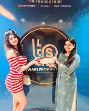 Vindhya Tiwari Instagram - *🕉️HAPPY TO ANNOUNCE🕉️*
----------------------------
We warmly welcome on board the very beautiful n charming miss @vindhyatiwary 
Co -producer @actressshwetasingh signed her for our upcoming projects !! 
We are really looking forward to work together and create exceptional content that will resonate with audiences worldwide. 
Thank you.
*TIWARI PRODUCTIONS*