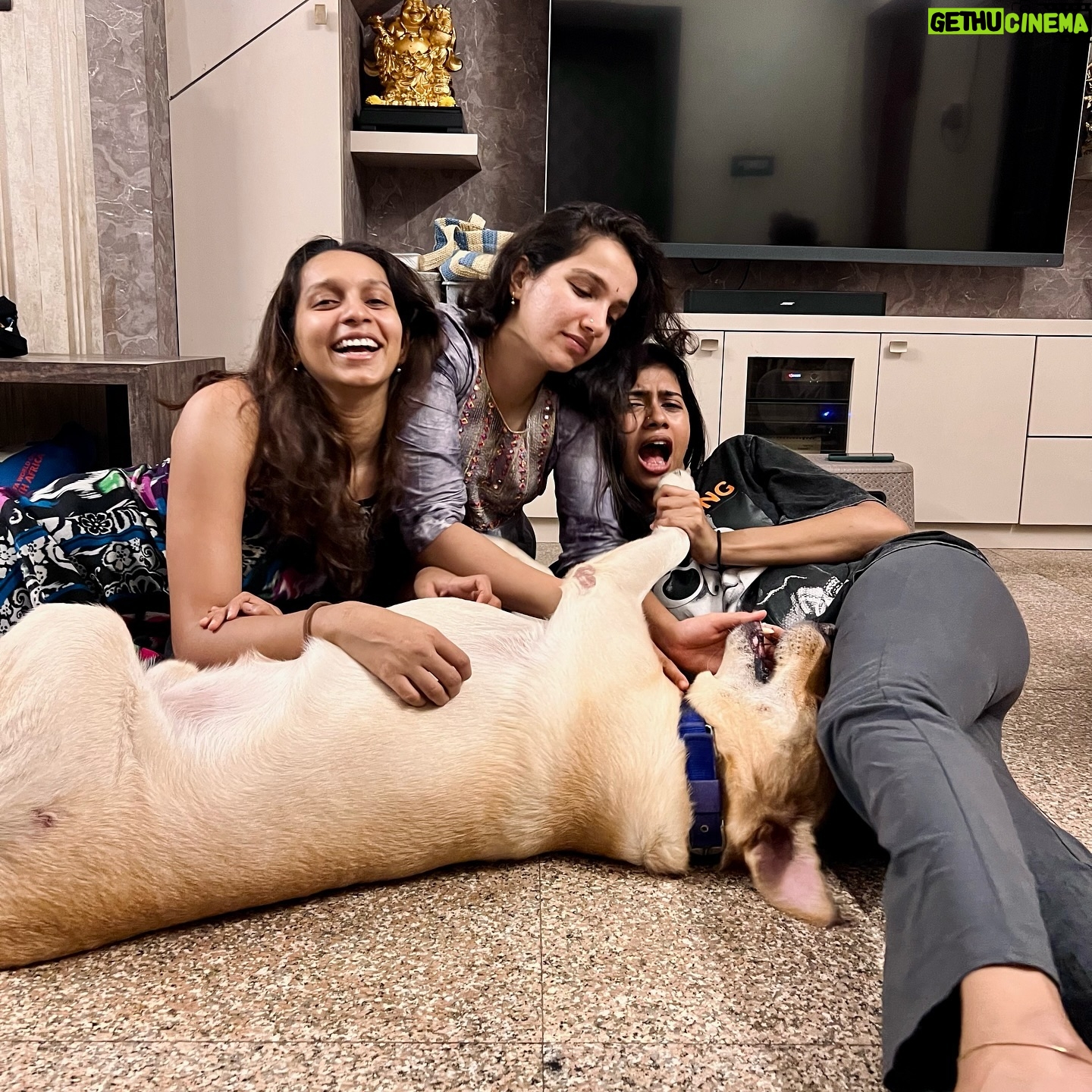 Vinsu Rachel Sam - 12.2K Likes - Gang gang🤍
#youcansitwithus
#butonlyifyoucankeepup 🥴