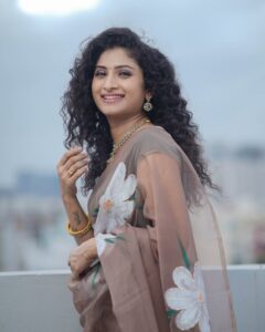 Actress Vishnu Priya HD Instagram Photos and Wallpapers September 2024