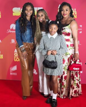 Vivica A. Fox Instagram - Happy Blessed Sunday Dawlings! #AboutLastNite FUNTIMES in London @americanblackfilmfestival GLOBAL 4 @thelostholliday w Director @jussiesmollett Exec Producers @ceoazarel #Tony Cast @jabariredd @londyncarter42 & Thanks @todrick 4 ya luv n support! Rocking @lagencefashion dress @candyicejewelry @louboutinworld shoes @machandmach bag Thankx @laila_dar79 Makeup @angel_aculey Hair/Pix @heatherdapaah Video/Pix @abjcoleman #LifeIsGood #GodIsGood #Blessed #Respect #GurlPower #VivicaFoxHair #TeamVivica #TeamFox #MyGrindDontStop #LegitimateCareers #BossMoves #LoveWins #FILMLIFE #Actors #Producers #Director #ClassicBadChicks 🔥👏🏾🫅🏽👸🏽🎬👏🏾🔥