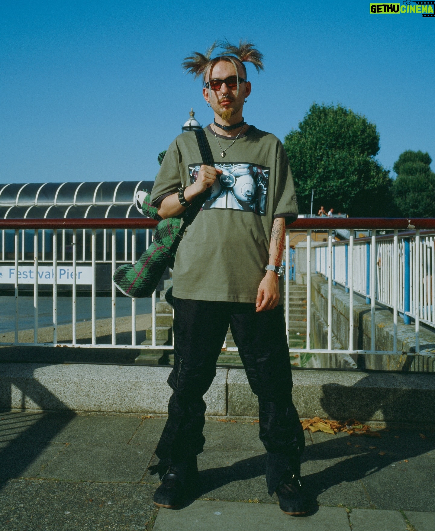Vivienne Westwood - 56.3K Likes - __________
PALACE VIVIENNE WESTWOOD
LAUNCHING FRIDAY SEPTEMBER 6
AVAILABLE AT SELECT VIVIENNE WESTWOOD STORES
AND PALACE ONLINE & IN-STORE
CHECK WEBSITE FOR DETAILS
SHOT BY SHOICHI AOKI @aoki_street.1985