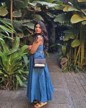 Wafa Khadeeja Rahman Instagram - I turn 28 today. Here is what I know for sure so far: 

1. Cats > People 
2. Bangs are not for me. I look fabulous but I don't have the patience to maintain them. 
3. Therapy works. Thanks @therapywithjumanah 🤗
4. Boundaries are not only important but also essential for maintaining healthy relationships, self-respect, and emotional well-being. Don't feel bad/guilty about establishig them. Bruce taught me that.
5. History is made by those who learn to say no. 
6. I am so loved and I deserve this love. 
7. Kindles are game changers. 
8. Confidence is and always has been, a great colour on me. 
9. You can't rush making frosting. Good frosting takes time and patience. 
10. All feelings are valid. All behaviours aren't. 

#birthdayqueen #ootd #outfitoftheday #styling #fashion