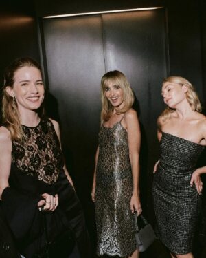 Willa Fitzgerald Instagram - Thank you for the gorgeous show, @michaelkors 🖤