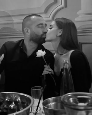 Yael Shelbia Instagram - חוגגת 23 היום 
ומודה על כל הדברים הטובים שאלוהים העניק לי . 
על משפחה ,בריאות , שמחה ,עשייה ואהבה אמיתית . אני לא צריכה יותר מזה כלום תודה ♥️