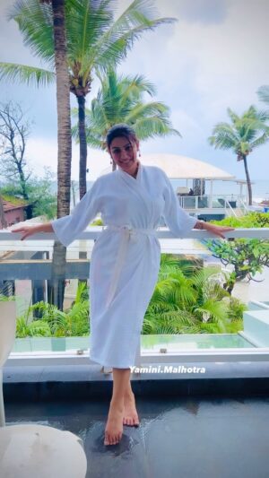 Yamini Malhotra Instagram - For the view ❤️ 
.
.
#goa #goabeach #thepark #theparkgoa #hotelsgoa #goahotels #goahotelsandresorts #goaresorts #resortsgoa #goadiaries #goavibes #goatourism #goablogger #goabloggers #goatrip #goavillas