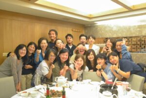 Yan-Pei Su Instagram - 聚散。
謝謝公視、
謝謝參與其中的每個你/妳。

#我的婆婆怎麼那麼可愛2 
#正式落幕 #感謝
#最後一張不要看