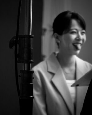 Yan-Pei Su Instagram - 停下，是釋放、盡力靜心復原任何、心靈、放下、於吸收及被需要。
然後有把握的清晰踩著嶄新的腳步出發。

For @amiino_taiwan #安美諾 
妝髮  @qwawa