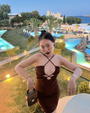 Yang Ge Instagram - No filters 🍑 Marius is my best photographer 🥰