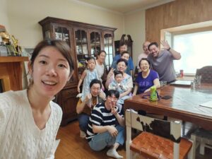 Yang Hee-eun Instagram - 엄마 안계신 추석.
친정식구들 다 모여서
맛나게 먹고 잔뜩 싸서
들려 보냈다.
#양희은 #양희경