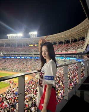 Yeoreum Instagram - ⚾️오늘의 승리요정❤️