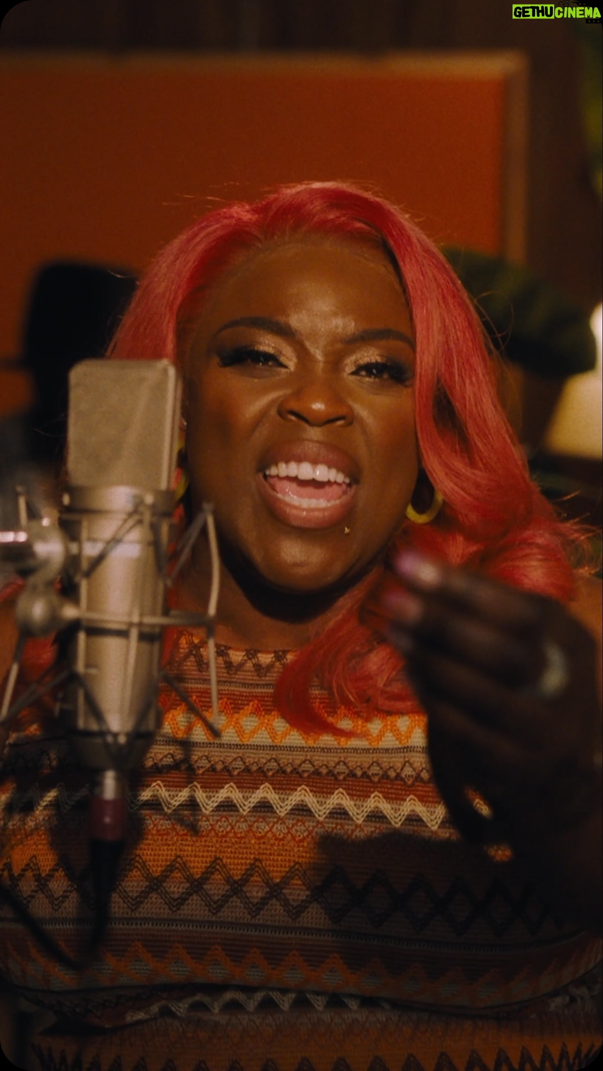 Yola - 1.5K Likes - I’m so excited to share this performance of my new song ‘Future Enemies’ with you all! Big love to my co-writers and co-producers Sean Douglas & Zach Skelton for being the dream collaborators and the most joyful people to be vulnerable in writing with. Big love to my new management at Range Media Partners for handling everything so beautifully. Big love to my new Label S-Curve for being open hearted and linking me up with badasses. Big love to this amazing band featuring Camau Klutch, Bernstine (Drums), Paul Johnson (bass), Jules Drucker (guitar) and … assembled by the iconic Ray Angry (Keys). It takes a village my loves and I feel like I finally found a plot of land in said village to call my own. 🙏🏾🥳🥰 #newmusic #video #performance #grateful #newteam
Styled by @steph_amelie as usual 😉