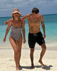 Actress Yolanda Hadid HD Instagram Photos and Wallpapers September 2024