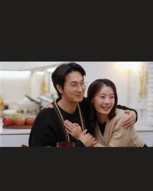 Yoon Soy Instagram - 10년이란 시간동안 함께했습니다..
인생에서 의미있는 가치가 무엇인지..무한한 믿음이 무엇인지..
알게해준 단하나의 소중한 인연..
내 베프이자 동료이자 사랑하는 남편..
사랑합니다..
#10주년#사랑#가족#남편#친구에서연인으로#연인에서부부로
#부부에서부모로#일상속특별함