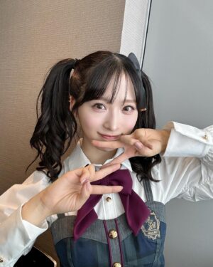 Yui Oguri Instagram - 22歳だけどいいよね〜？！👧🏻💭

22ポーズ📸

#ツインテール
#アイドル