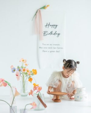 Yūmi Shida Instagram - いっぱいの愛情で大きくなってね😙💕

📷 @ties.photography 
#2歳 #2歳誕生日 #2歳女の子 #バースデーフォト