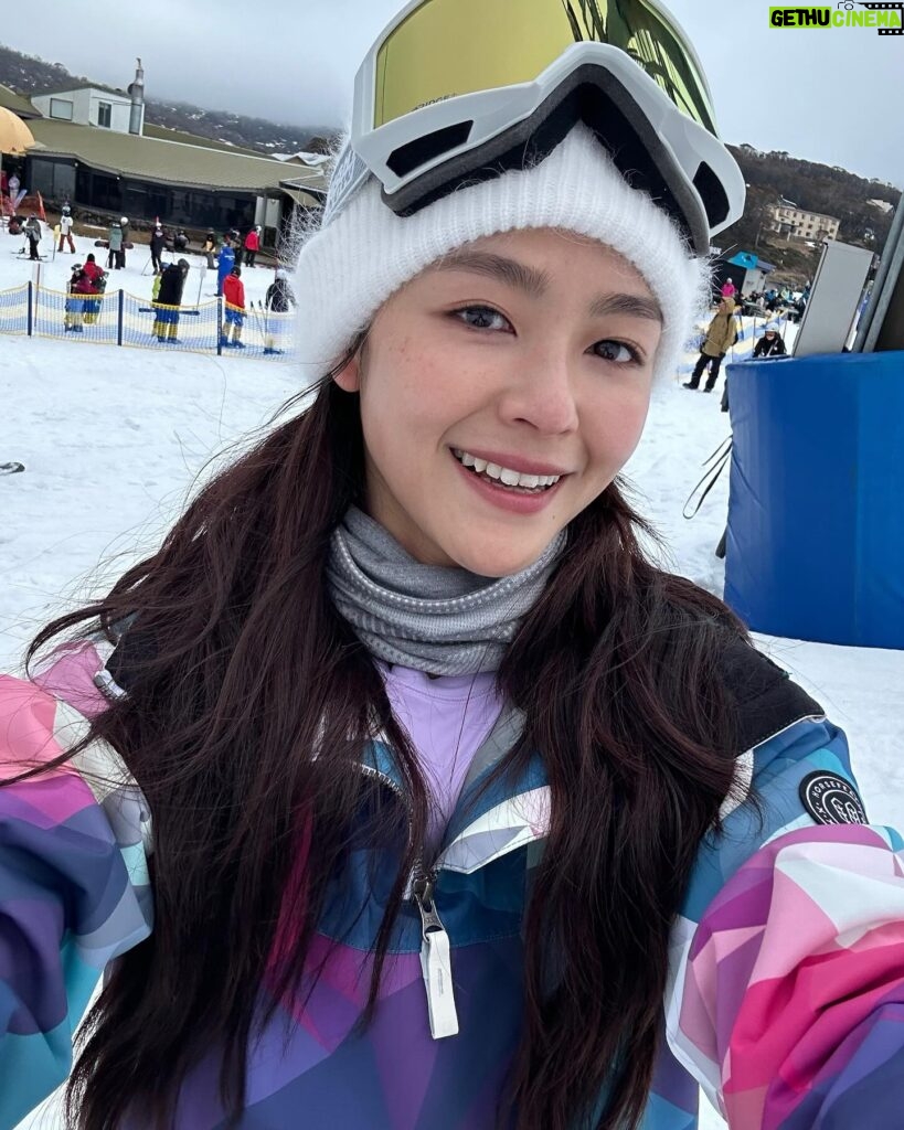 Actress Yun Liu HD Photos and Wallpapers August 2024 | Gethu Cinema