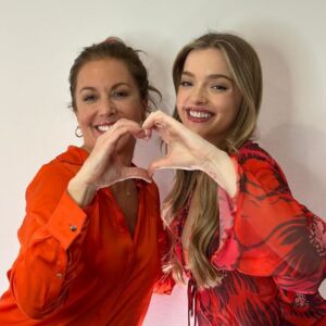 Yuyuniz Navas Instagram - 🔛Listas para el repechaje!! @granhermanocl 
📲Vota Anto Yuyu 3331
⚡️Vamos con todo!!
@rubiapalgram 
#repechaje #granhermano #realityshow #juego