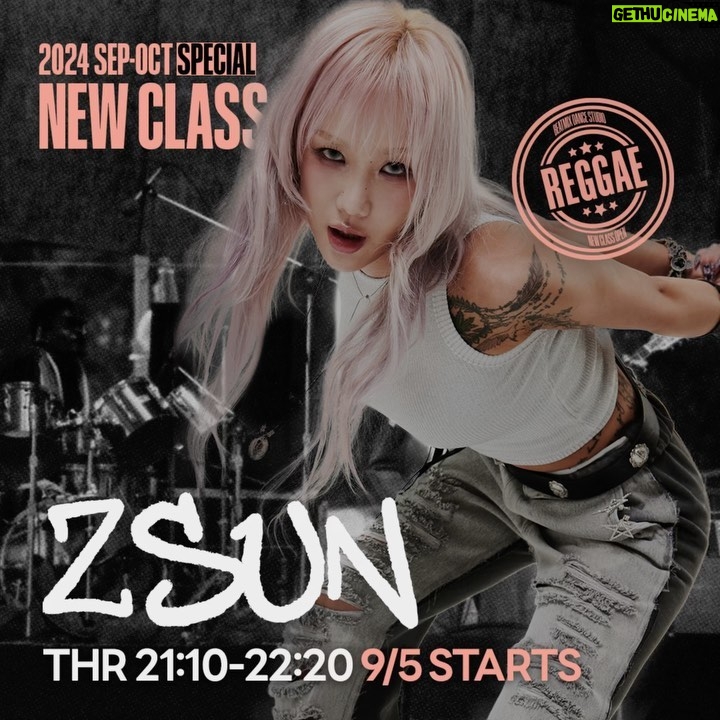 ZSun - 1.9K Likes - 무려… 8년만에 처음 레슨을 시작한 @beatmix_pro 에서 가을인 두달동안(9-10월) “레게힙합“
베이직 클래스를 열게 되었습니다! 꺅🙉😌
춤을 처음 시작한 곳에서 베이직 클래스로 다시 수업을
오픈한다는 것은 저에게 큰 의미이자 좋은 설렘일 것 같아요.
그만큼 애정을 담고 더더 “베이직”에 집중하는 시간을 가져보려고 합니다. 안무위주는 아니고 루틴화 시킬 예정이며 세세하게 하나씩 차근차근, 좋은 것들을 얻어갈 수 있는 시간을 만들어볼게요🤍
9월!!!! 곧 만나요 ;) 자세한 사항은 @beatmix_pro 요기로 xoxo 🍂🍁
(근데.. 나 머리 진짜 항상 금발이였네🙀)
#Reggaehihop #Basicclass #ZSun