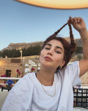 Zeynep Çamcı Instagram - 🍋‍🟩🏺🍇🤍