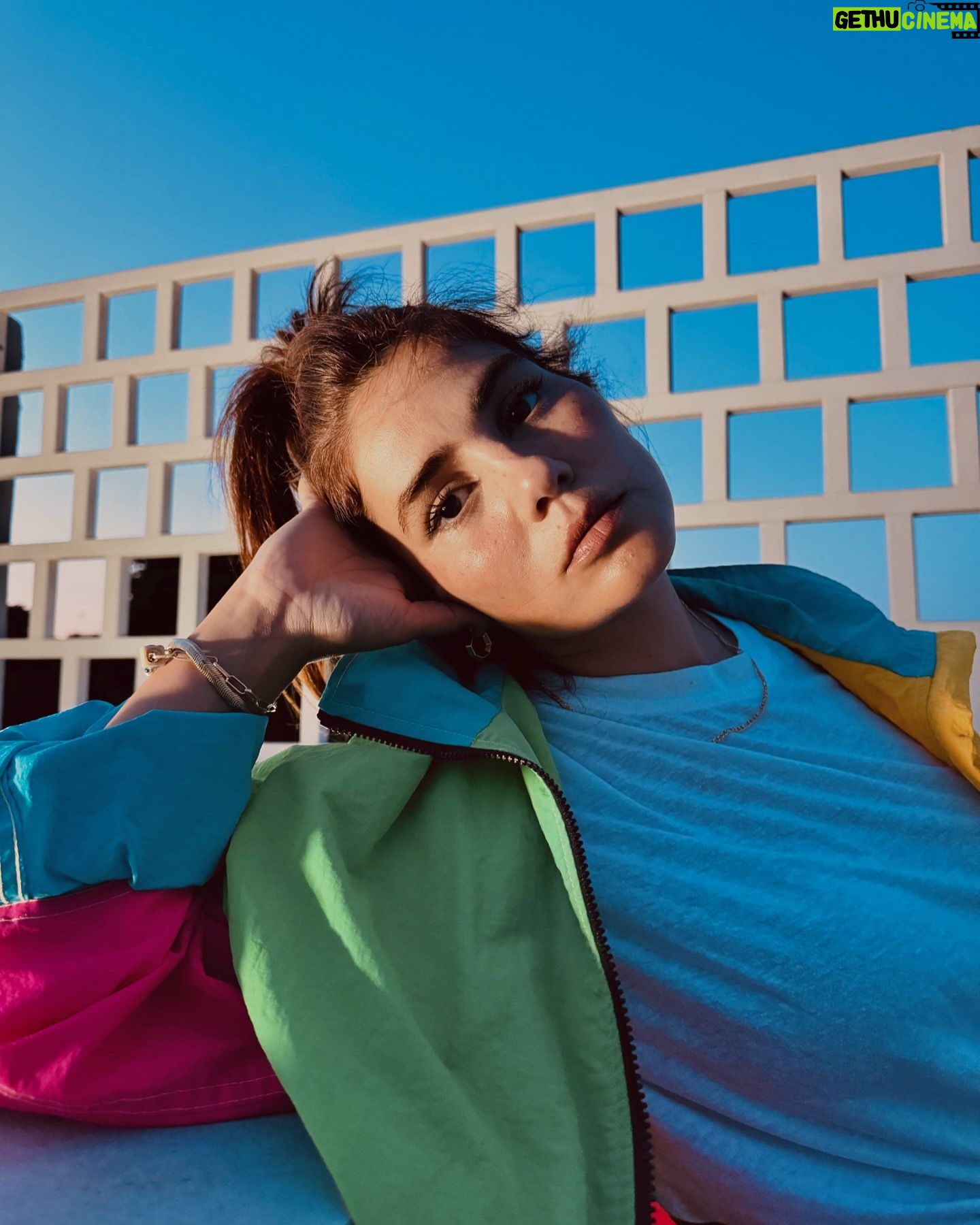 Zeynep Çamcı - 8.7K Likes - 💕