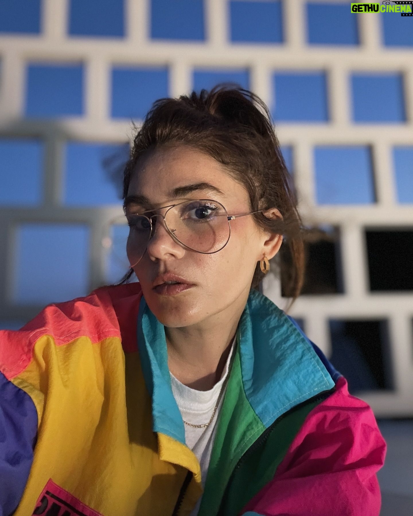 Zeynep Çamcı - 8.7K Likes - 💕