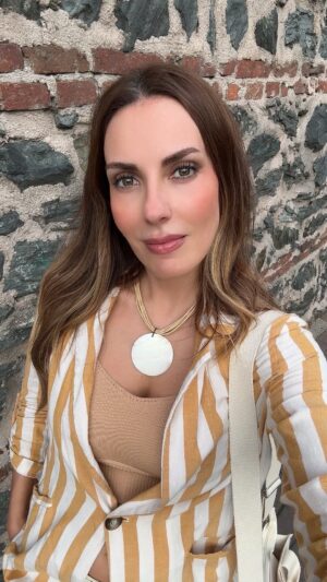 Zeynep Koltuk Instagram - Trip dediğin Plüton gibi atılır😒😅