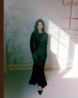 Zhu Zhu Instagram - It’s been 20 years since my first magazine shoot with Rayli. Here I am, on the cover again, happy 24th birthday #raylimagazinechina 💋