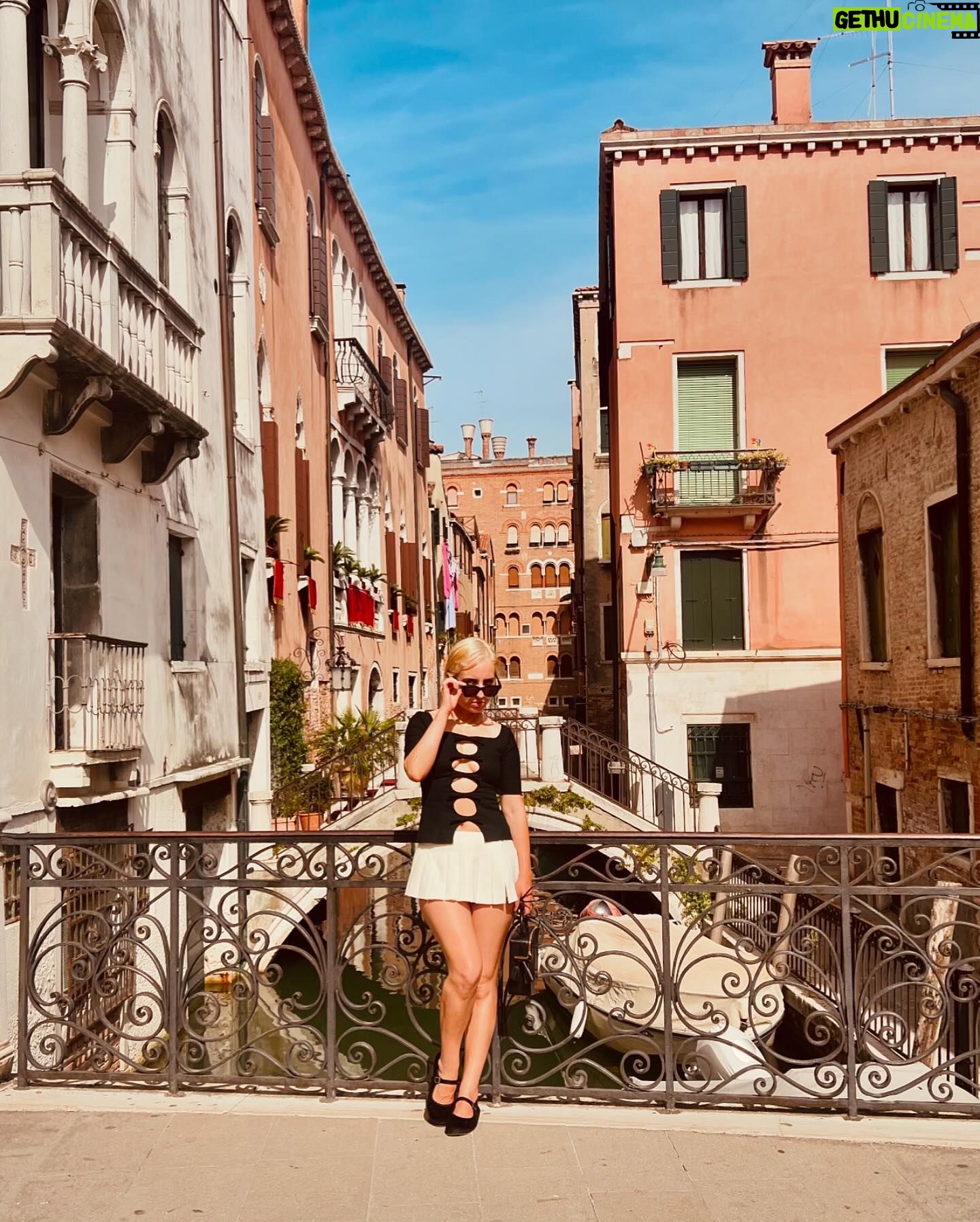 Zoe Lister-Jones - 7.8K Likes - Had the most wonderful birthday in the most wonderful city with the most wonderful person. Feeling very grateful ❤️