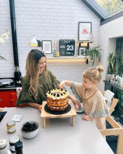Actress Zoe Sugg HD Instagram Photos and Wallpapers September 2024