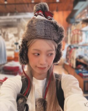miwa Instagram - カナダっぽい帽子🇨🇦✨笑

てか髪伸びた。笑

#canada