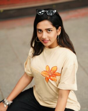sai Dhanya Instagram - Oversized Tshirt unisex @_threequarter

Pc @shotbyazzez