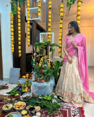 sree priya Instagram - Swipe left to see the cuteness 🤪😍

Happy festival ✨ 

Outfit : @aarushireddylabel