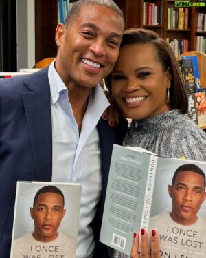 Laura Coates Instagram - Thanks to my friend @thelauracoates for moderating my book talk at @politicsprose in DC last night. ❤️ #ioncewaslost #ioncewaslostbook #iowl