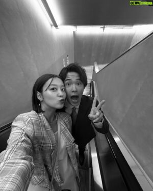 Mai Hagiwara Instagram - ちょっと前の私達🫂

友達の結婚式に参列して久しぶりに
おめかしした日❕

@mydish_yuki 🫶