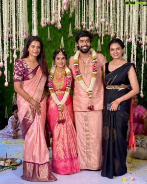 VJ Akshaya Instagram - Aswath ❤️ Kanmani Kalyanam 

Pc : @mirchi_dq @karthi.actor @vimal_skyfish 
Hip belt : @tamohara_house_of_designs 
Hairstyle by : @sujitha_mua 

#vjakshaya #aswathinkanmani #wedding